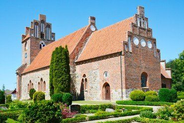 Sværdborg kirke er bygget i slutningen af 1100-tallet